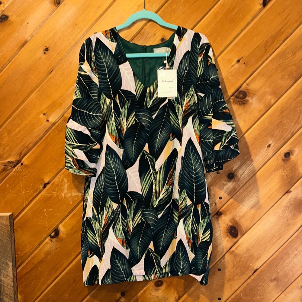 Tropical leaf V-neck, ruffle sleeve flowy shift dress NWT